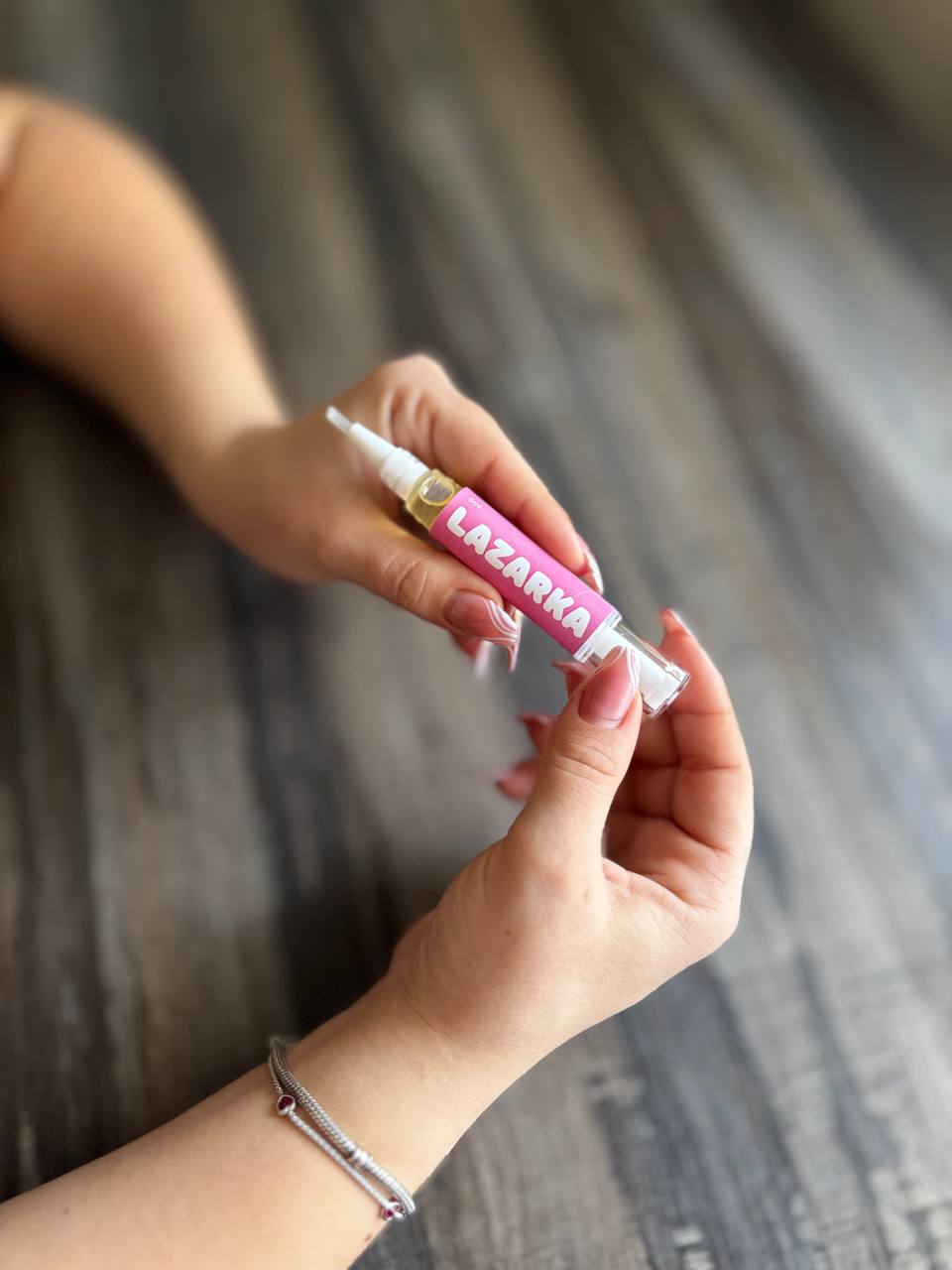 „Ноктите Ми Изглеждат Нормални Отново" - Жени Споделят Как Са Възстановили Ноктите След Гъбична Инфекция Без Да Чакат Месеци!